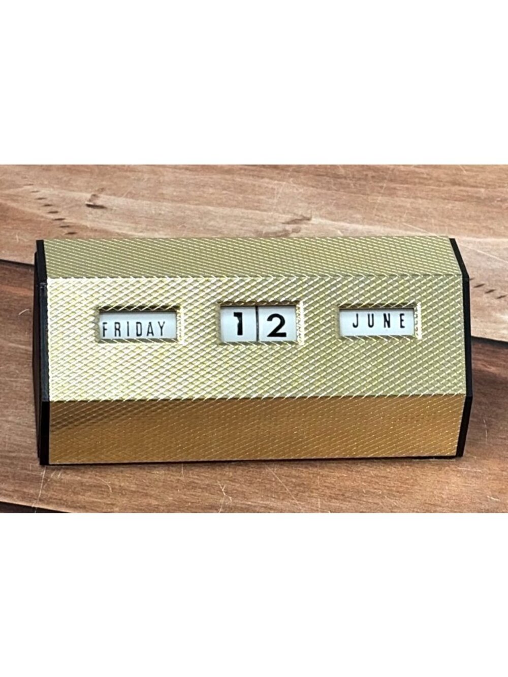 Vintage FPC-20 Perpetual Flip Desk Calendar Manual flip wheels, day/date/month